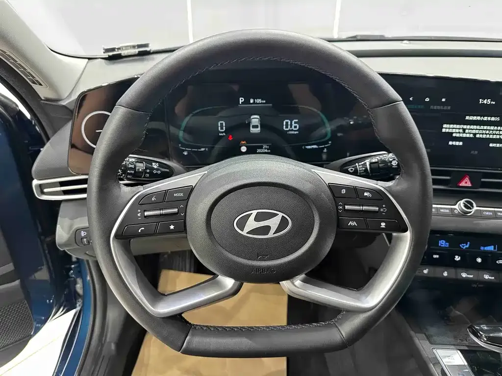 Hyundai Elantra — фото 2