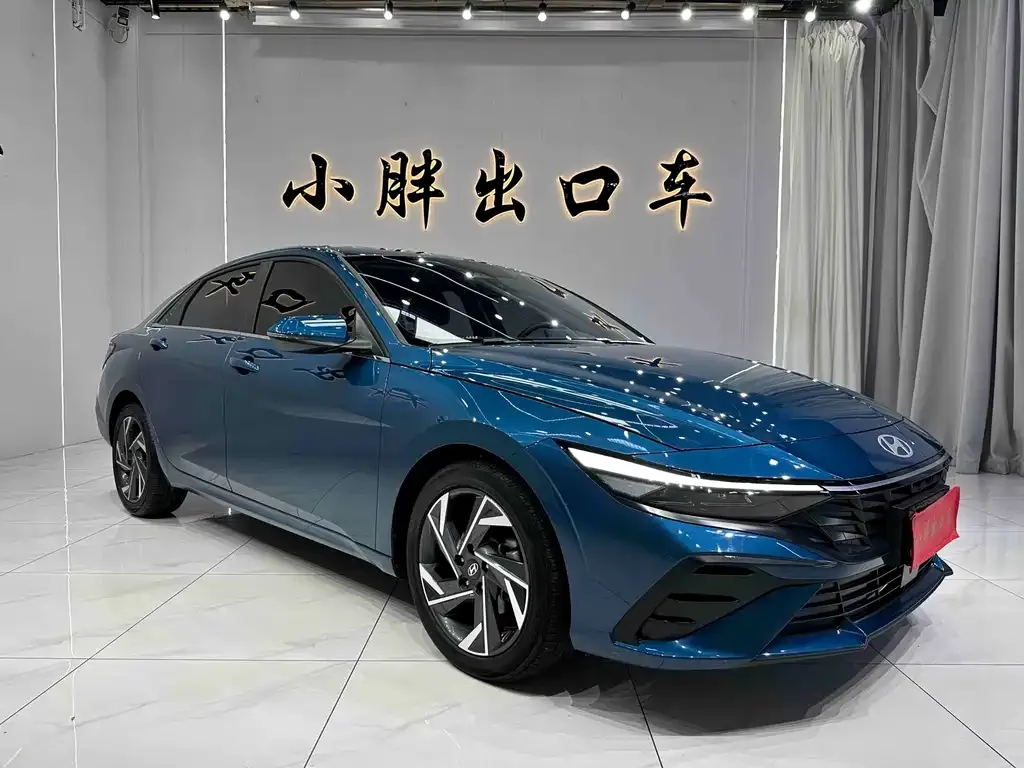 Hyundai Elantra — фото 7
