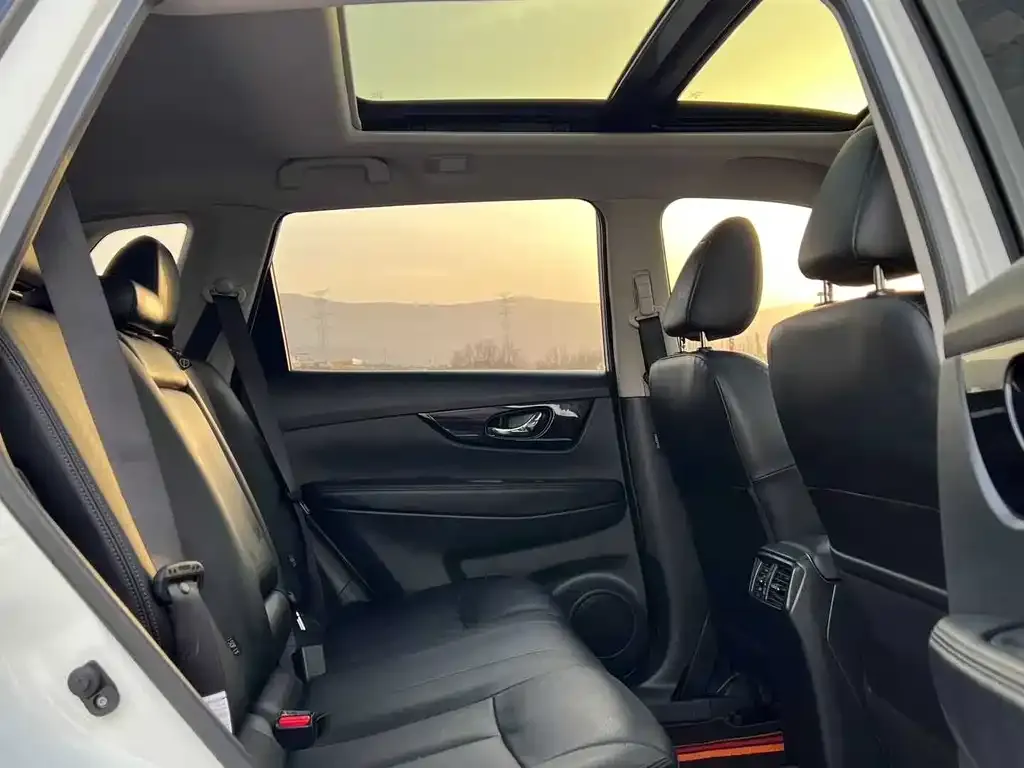 Nissan X-Trail 2024 из CN, фото 2