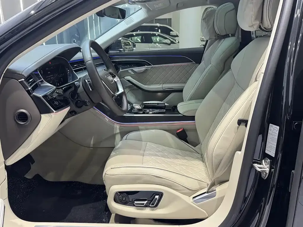 Audi A8 — фото 10