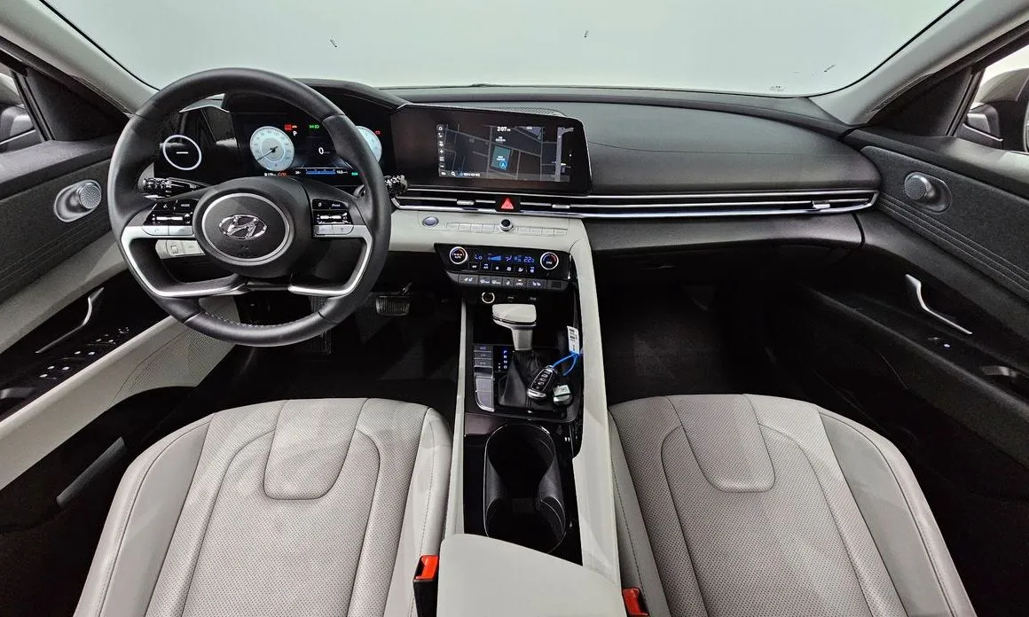 Hyundai AVANTE — фото 3