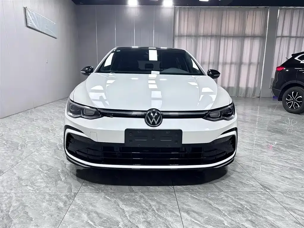 Volkswagen Golf — фото 7