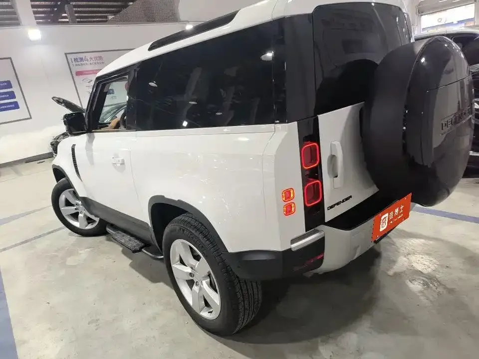 Land Rover Defender — фото 4