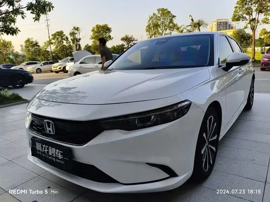 Honda Integra — фото 1