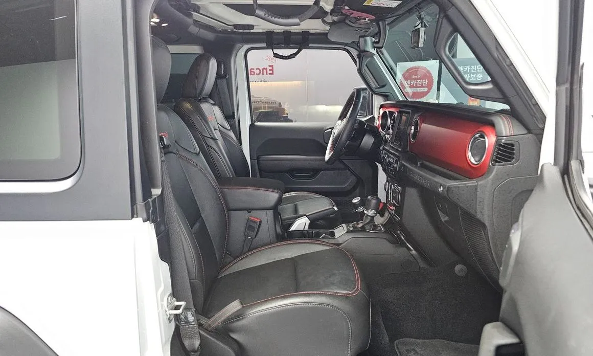 Jeep Wrangler 2023 из KR, фото 8