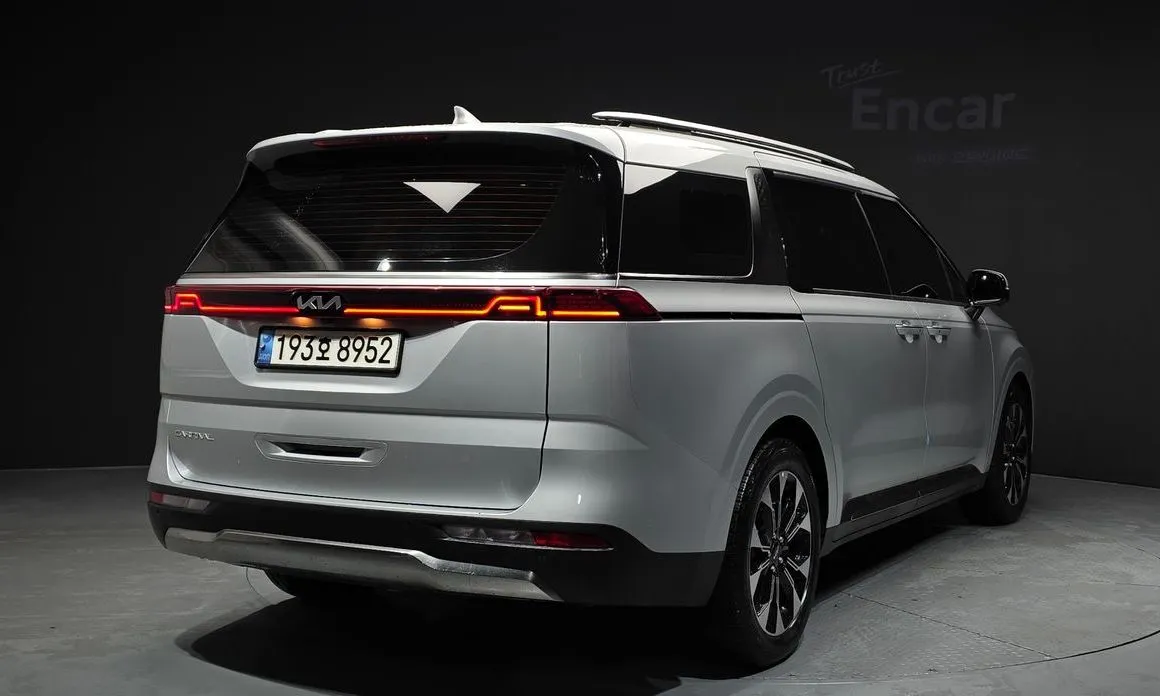 Kia Carnival — фото 4