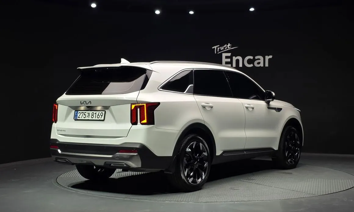 Kia Sorento — фото 8