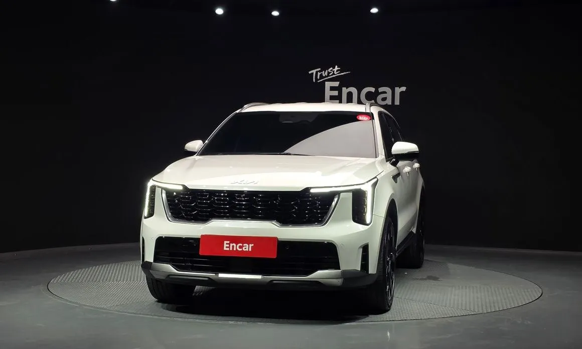 Kia Sorento — фото 7