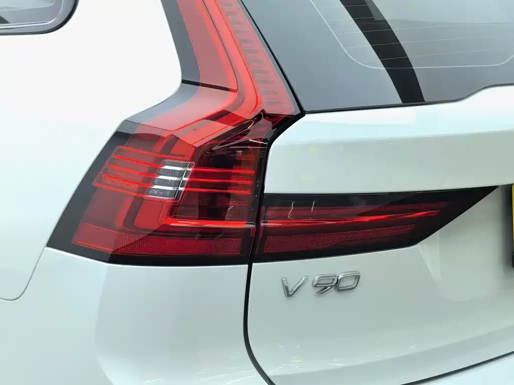 Volvo V90 2021 из CN, фото 7