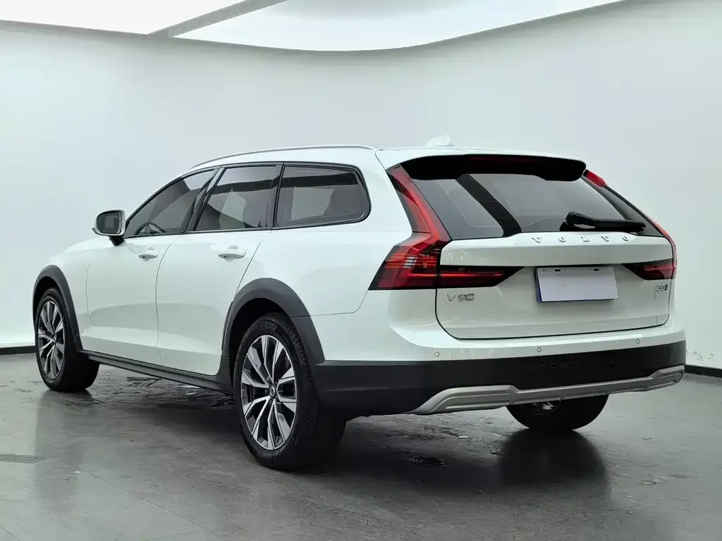 Volvo V90 2021 из CN, фото 2