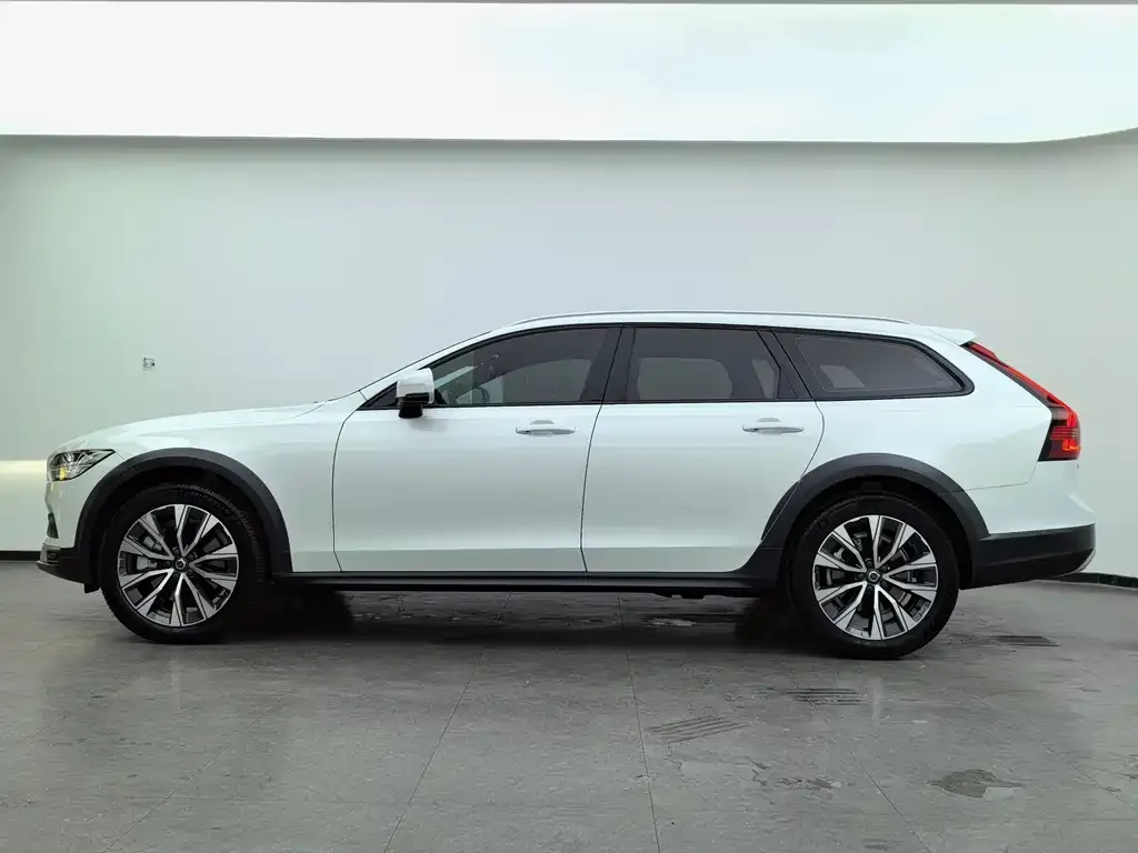 Volvo V90 2021 из CN, фото 3