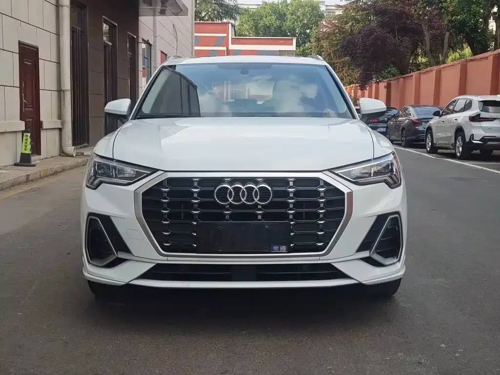 Audi Q3 — фото 8