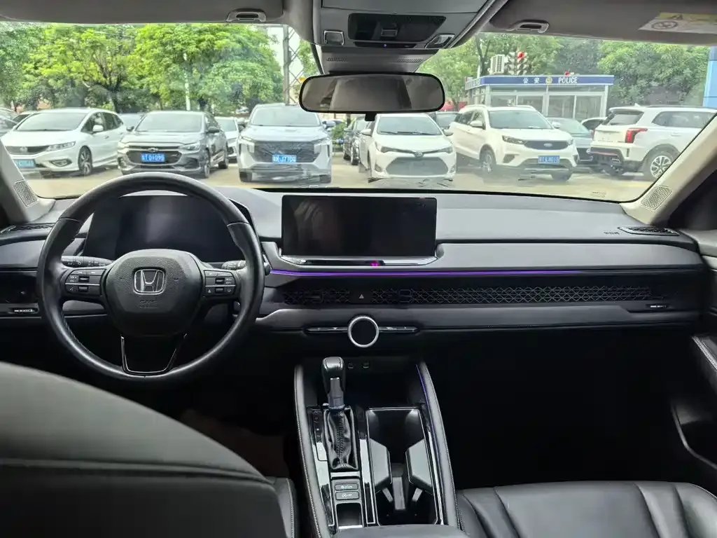Honda Accord — фото 9