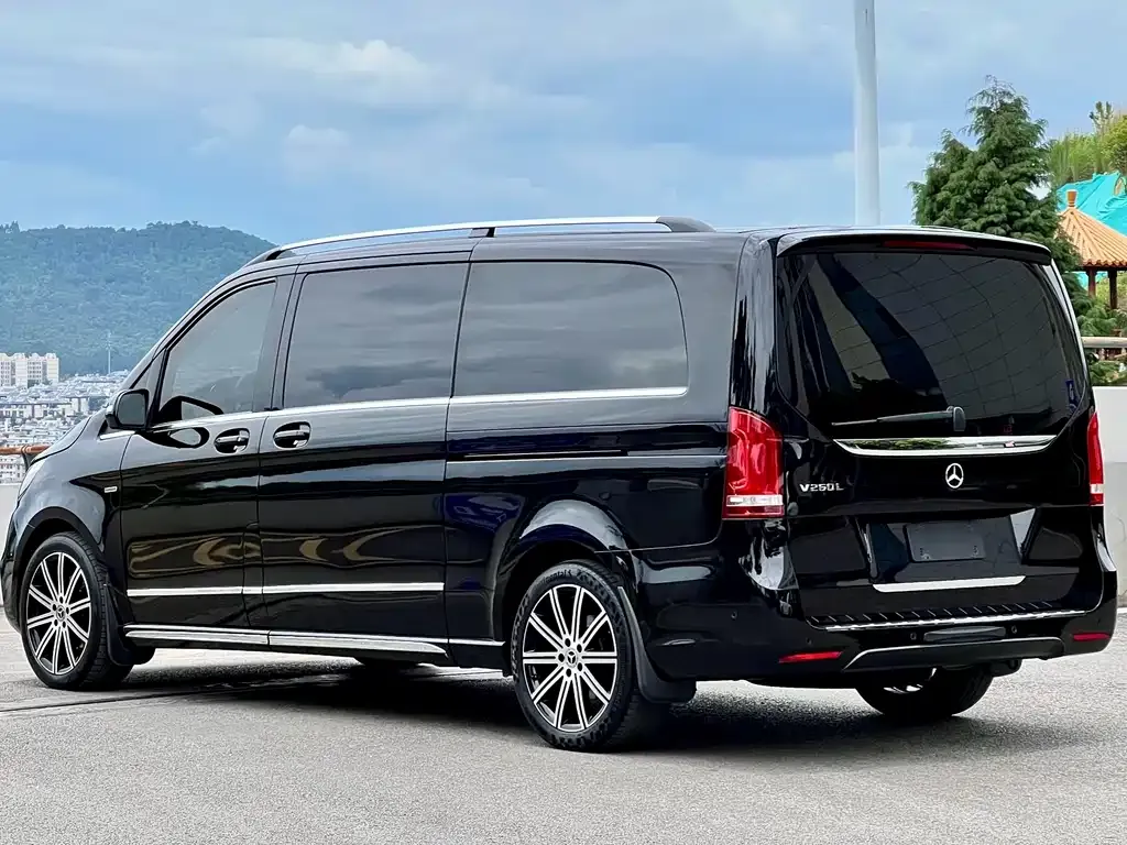 Mercedes-Benz V-Class — фото 5