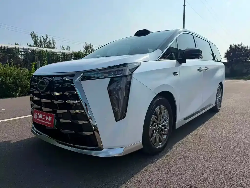 GAC Motor Trumpchi M8 — фото 1