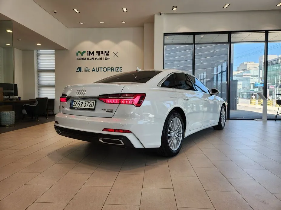 Audi A6 — фото 7