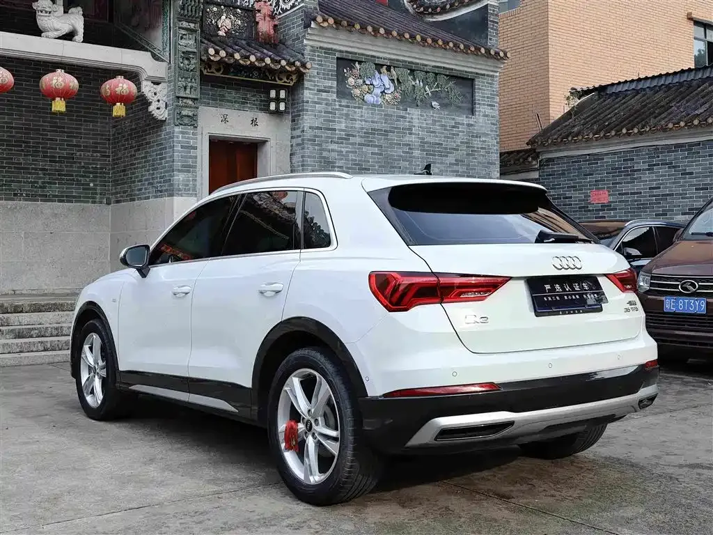 Audi Q3 — фото 10
