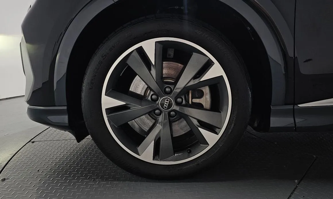 Audi Q4 e-tron 2023 из KR, фото 6