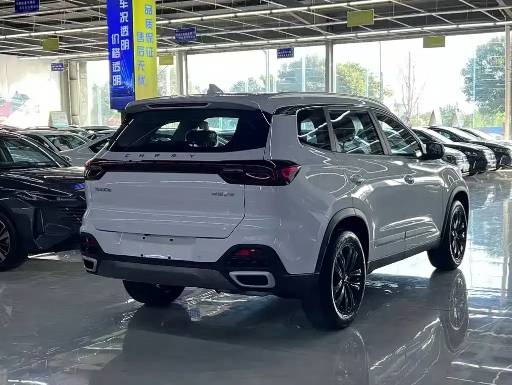 Chery Tiggo 8 — фото 2