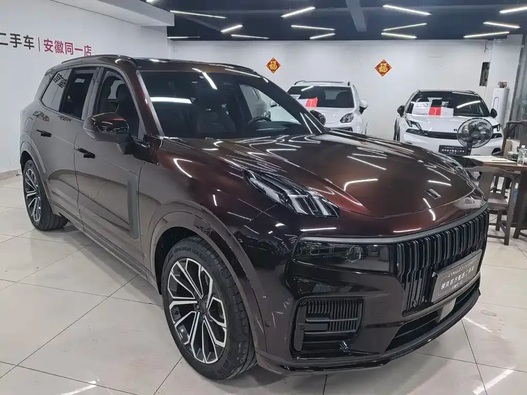 Lynk & Co 09