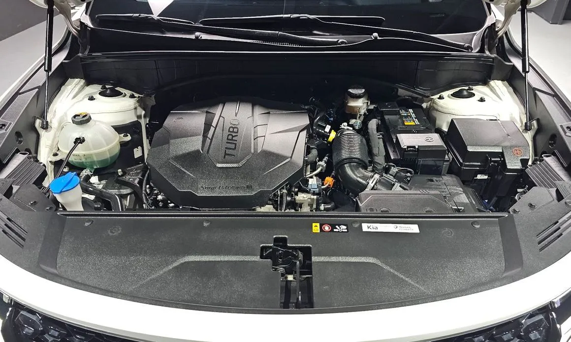 Kia Sorento — фото 6