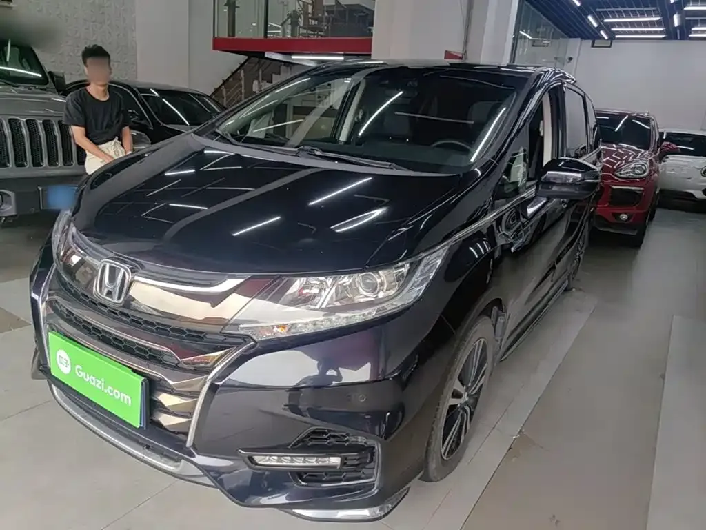 Honda Odyssey — фото 1