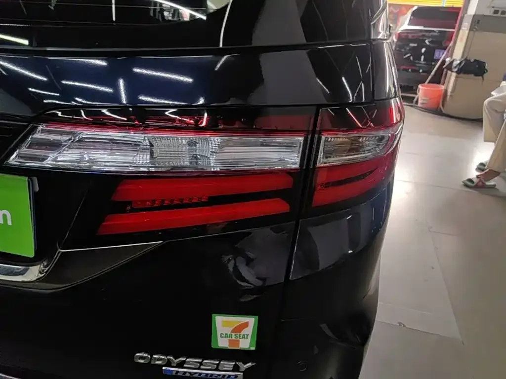 Honda Odyssey — фото 10