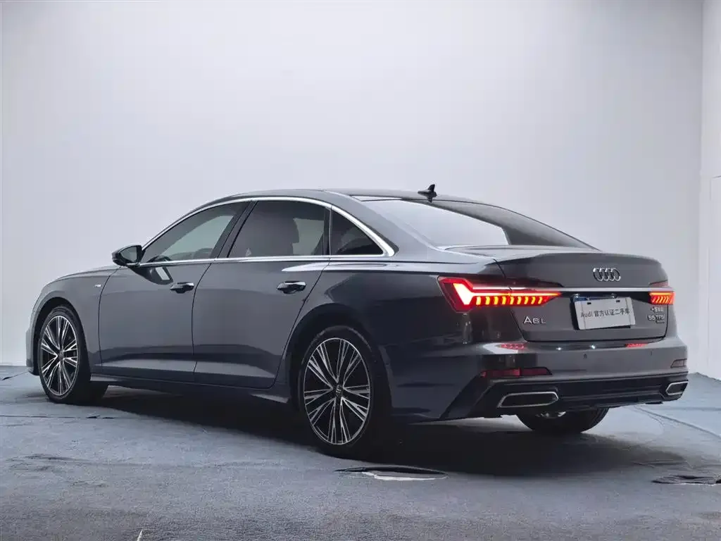 Audi A6L — фото 10
