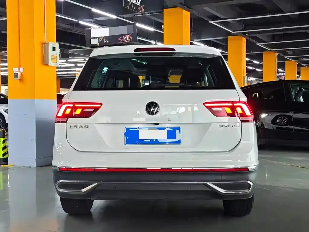Volkswagen Tiguan L — фото 5