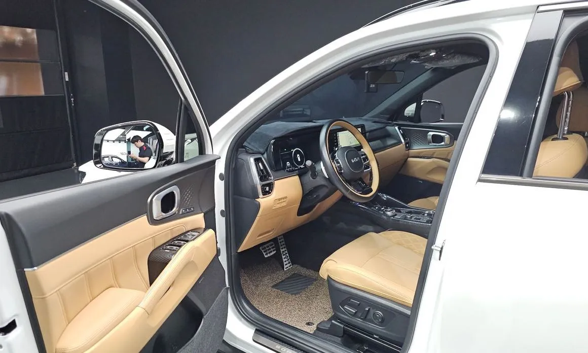 Kia Sorento — фото 9