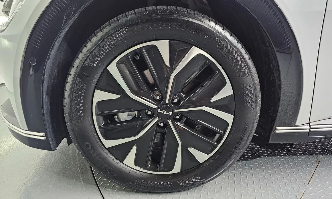 Kia EV6 — фото 4