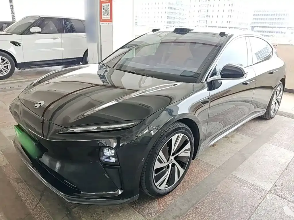 NIO ET5