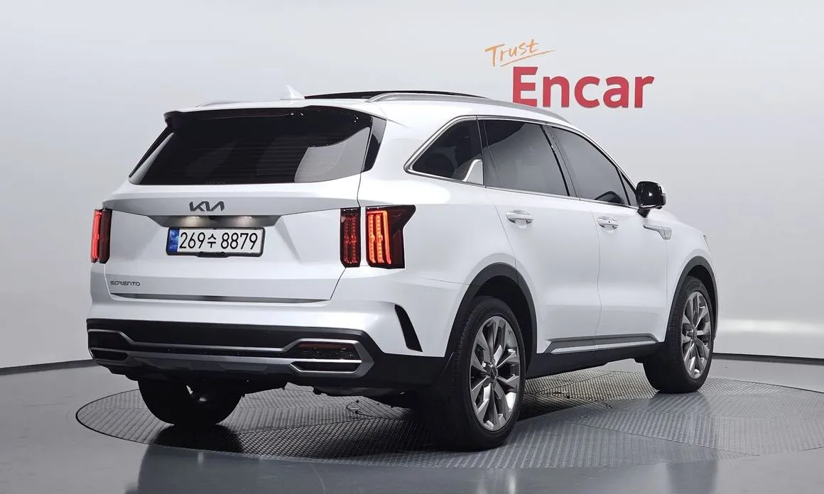 Kia Sorento — фото 9
