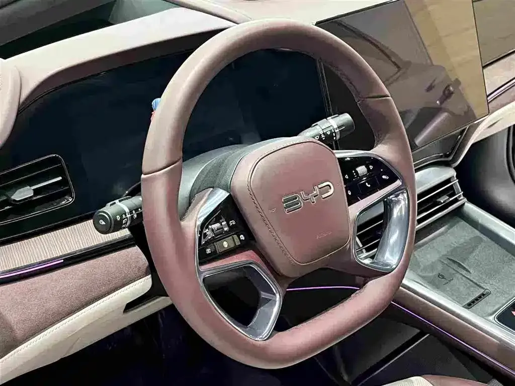 BYD Seal — фото 10
