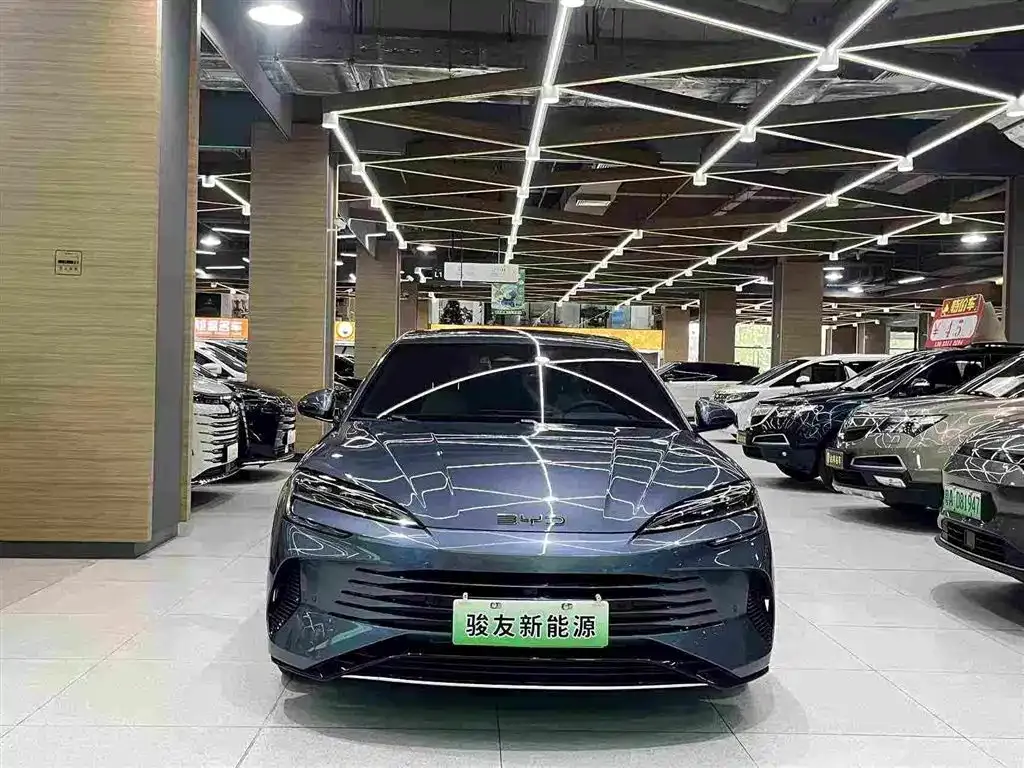 BYD Seal — фото 7