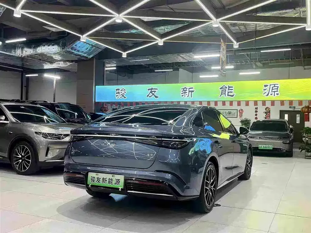BYD Seal — фото 9