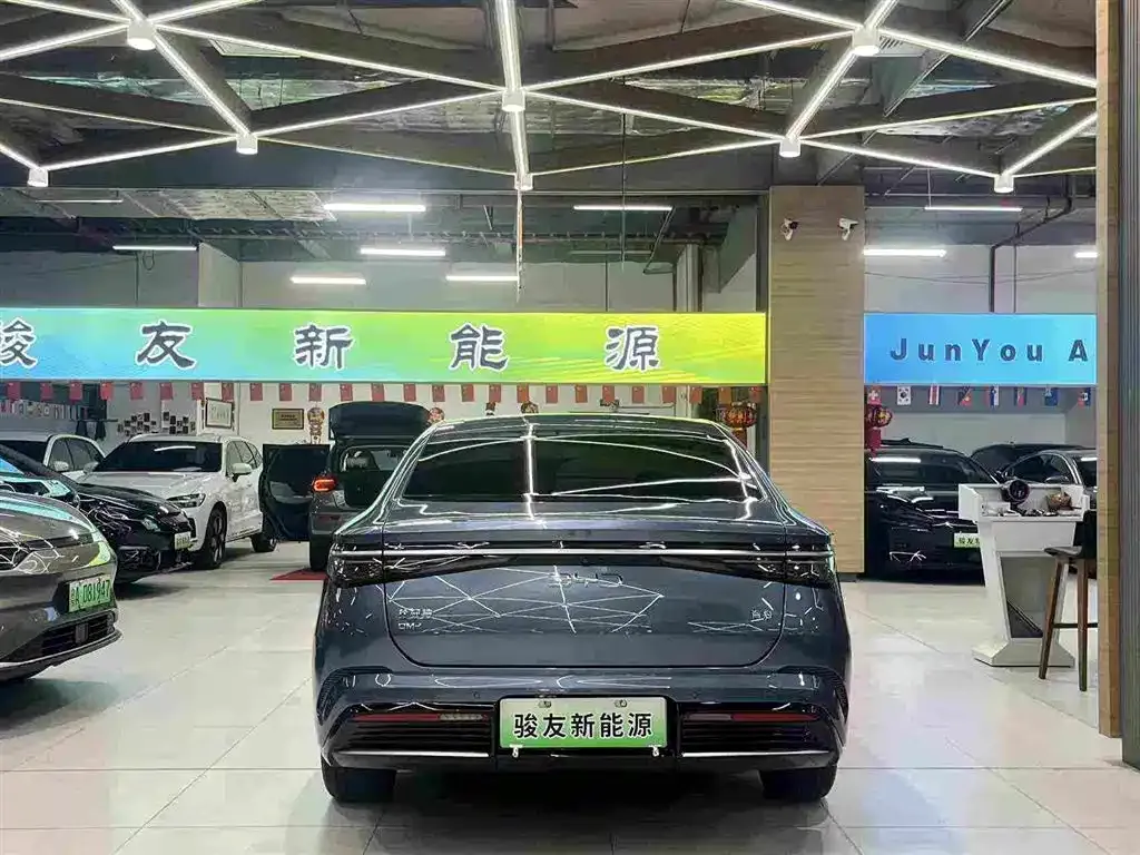 BYD Seal — фото 8