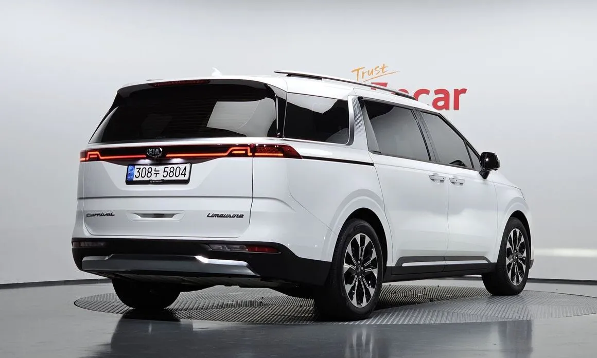 Kia Carnival — фото 2