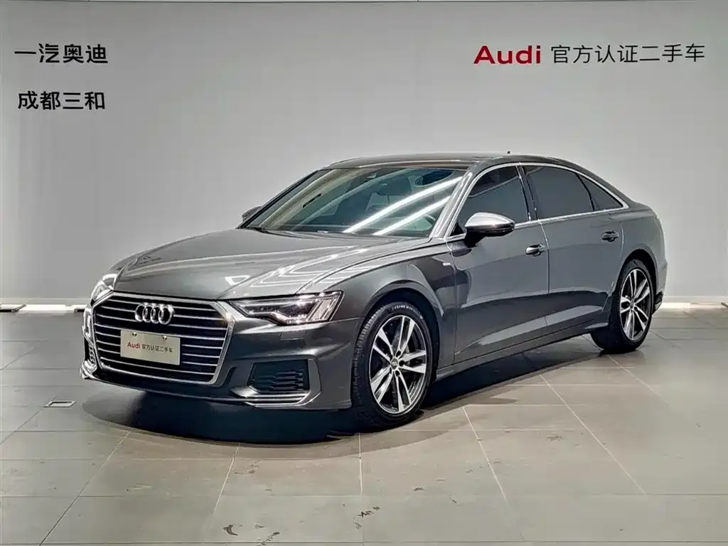 Audi A6L — фото 1