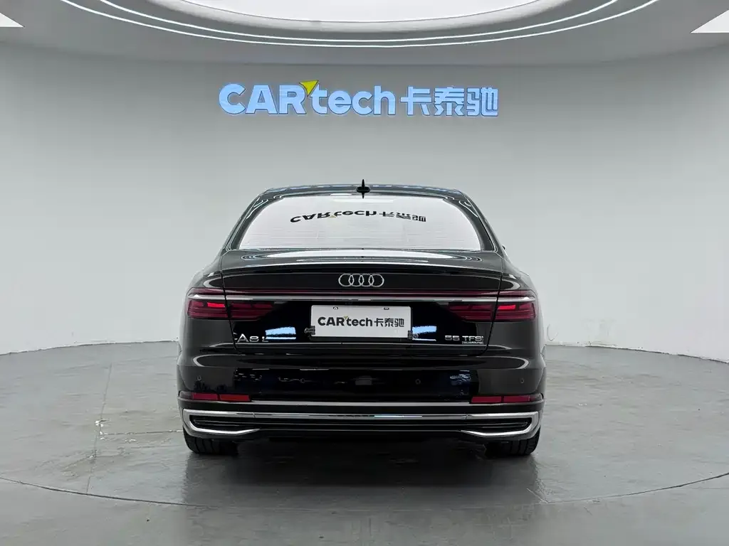 Audi A8 — фото 2