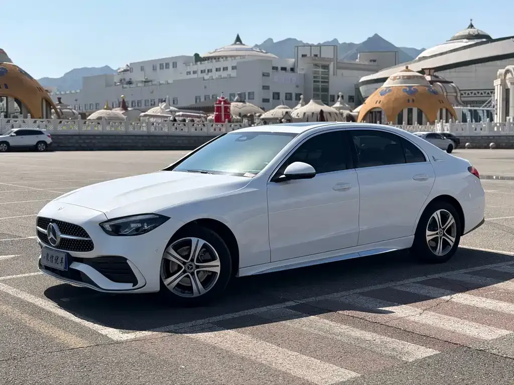 Mercedes-Benz C-Class — фото 1