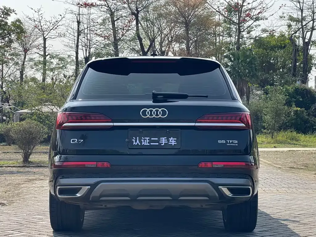 Audi Q7 — фото 6