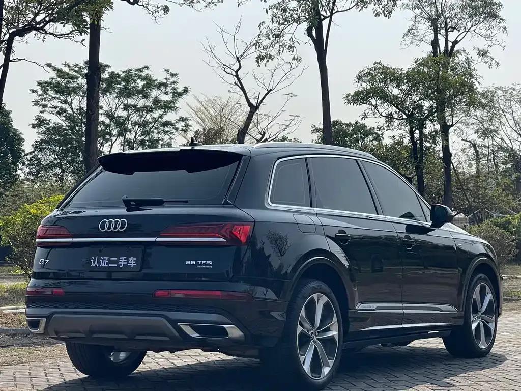 Audi Q7 — фото 5