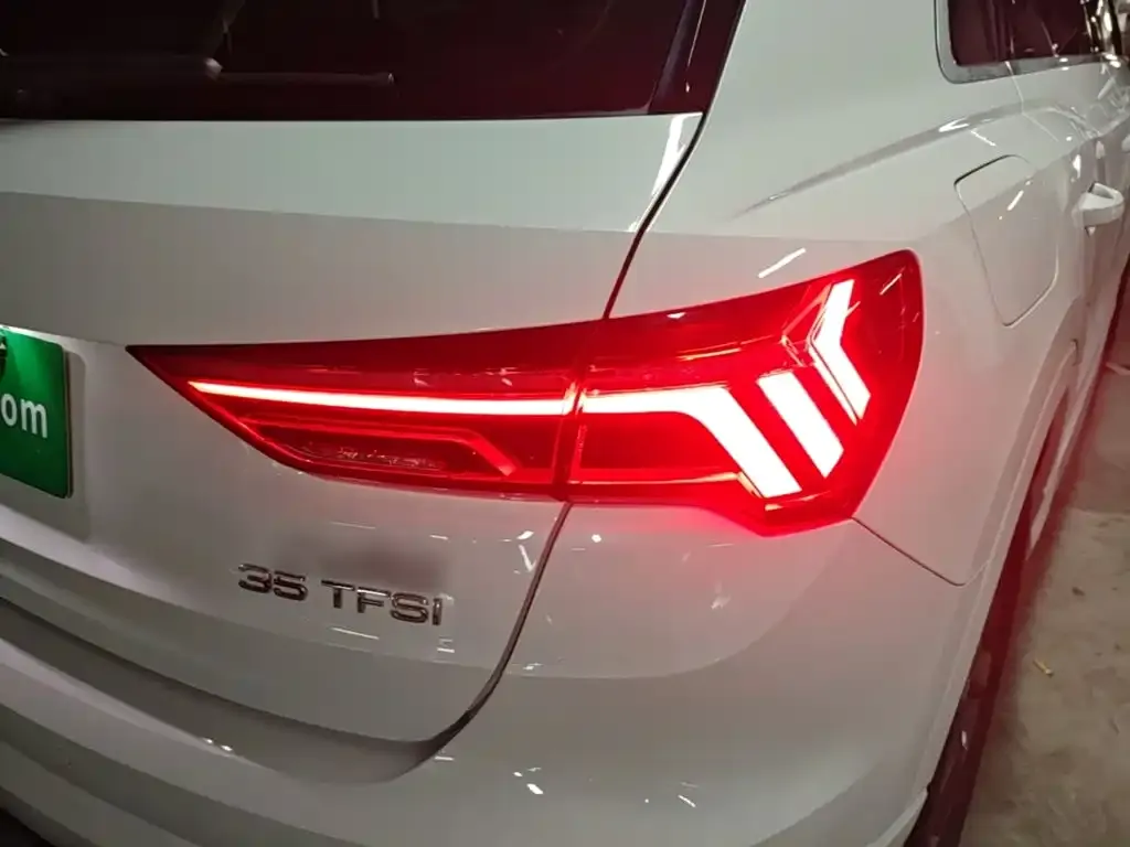 Audi Q3 — фото 3