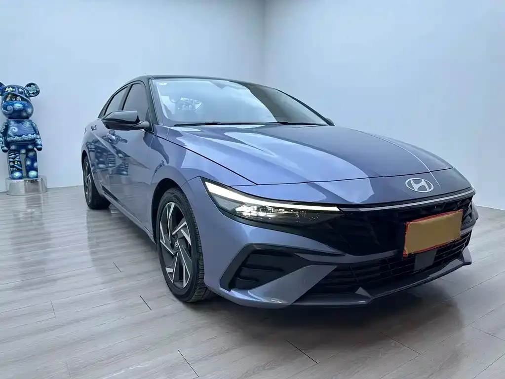 Hyundai Elantra — фото 5