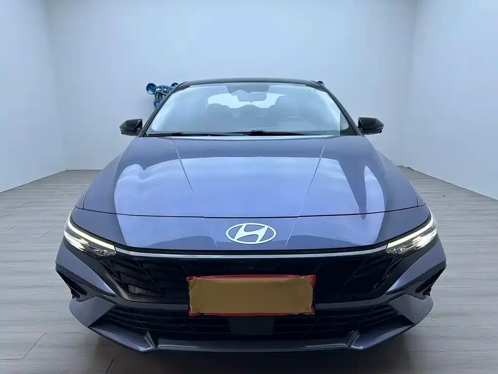 Hyundai Elantra — фото 9