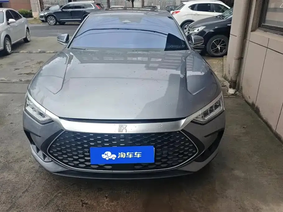 BYD Han — фото 10