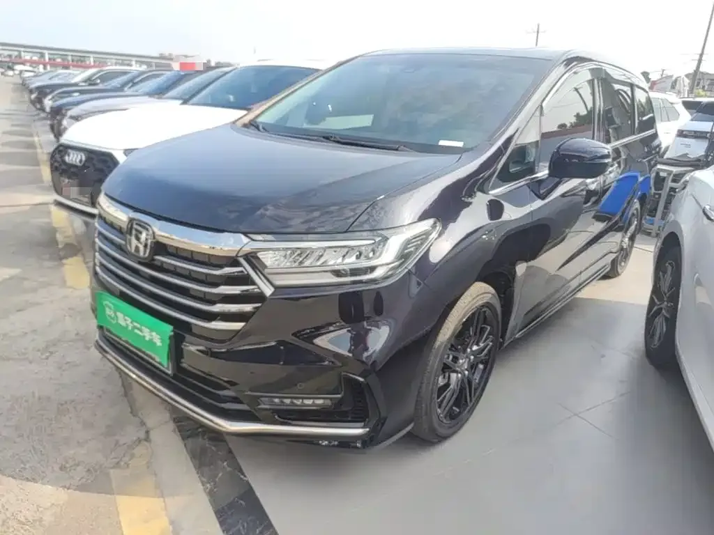 Honda Odyssey — фото 1