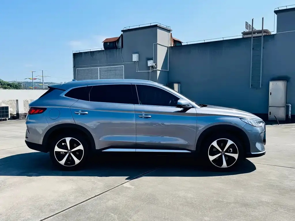 BYD PLUS New Energy — фото 8