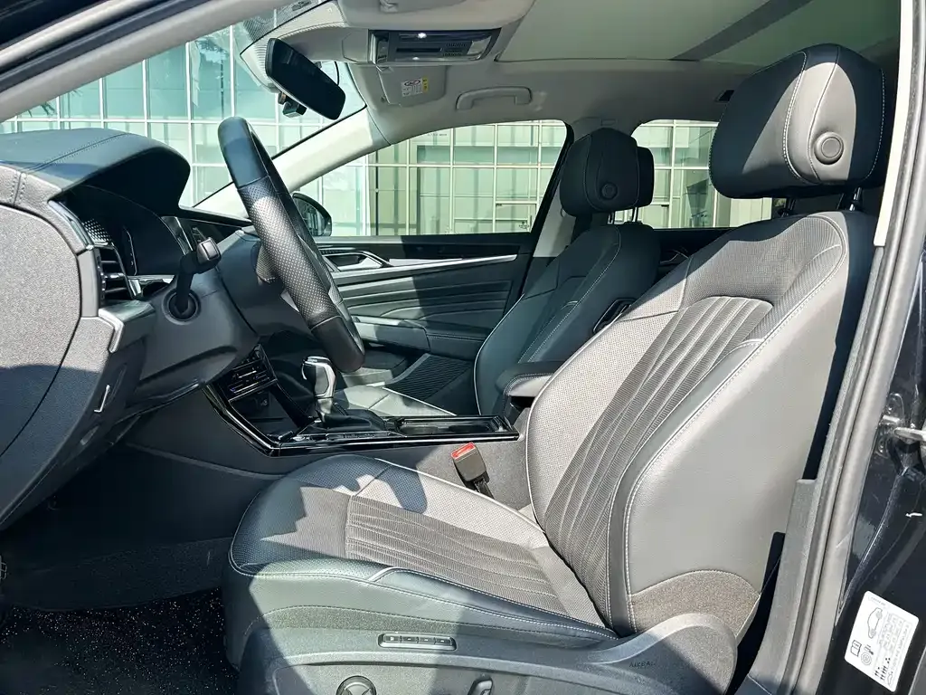 Volkswagen Passat — фото 8